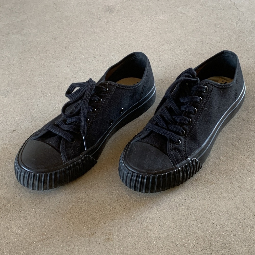 PF Flyers Shoes Mens Size 9.5 Black Canvas Low Top Comfort Sneakers MC2002SD W11